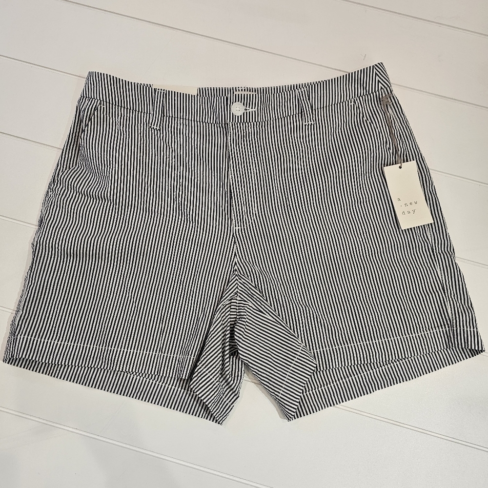 A New Day Chino Shorts Women's Size 12 Blue Stripes Stretch Summer Lightweight
